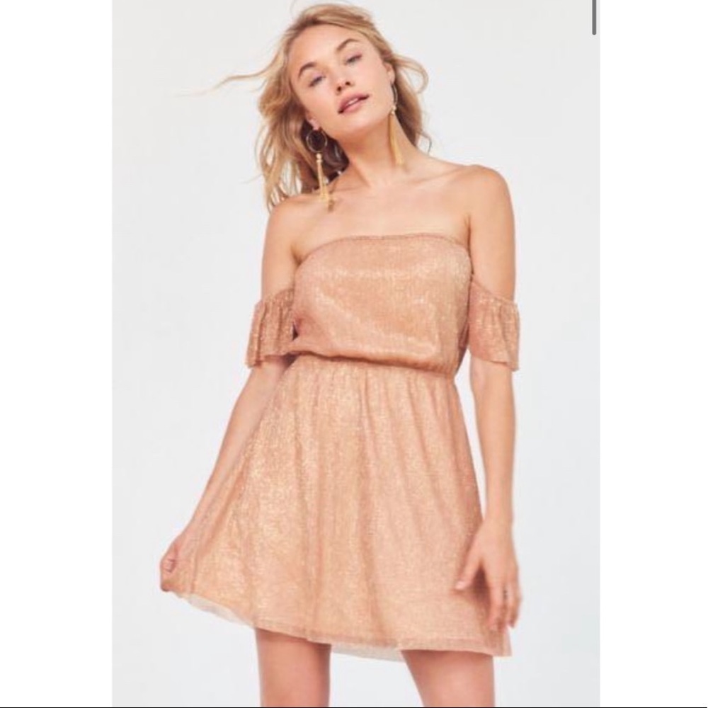 NWT Kimchi Blue Off The Shoulder Rose Gold Dress Holiday Party Size Small